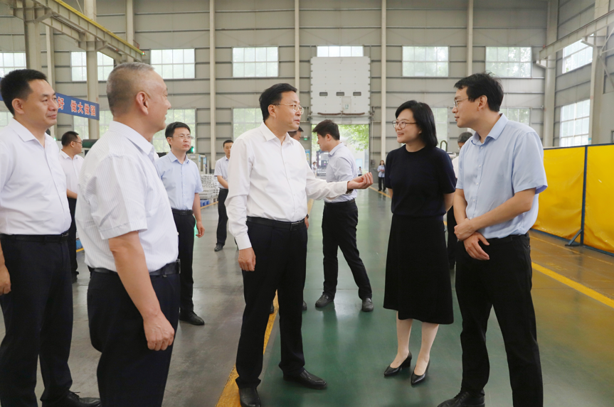 鄒平市委副書記、市長張謙來山東三星集團(tuán)調(diào)研