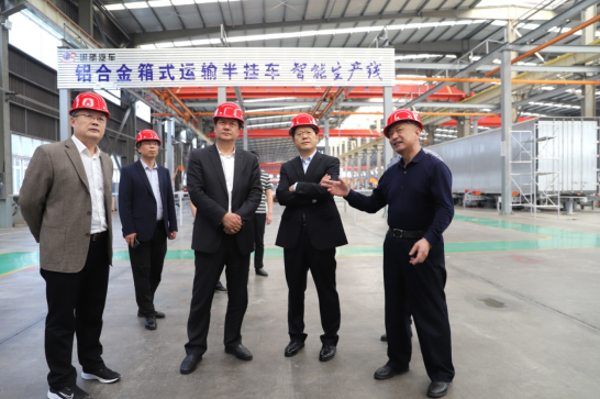 濱州市副市長(zhǎng)李逢章一行來山東三星集團(tuán)參觀調(diào)研